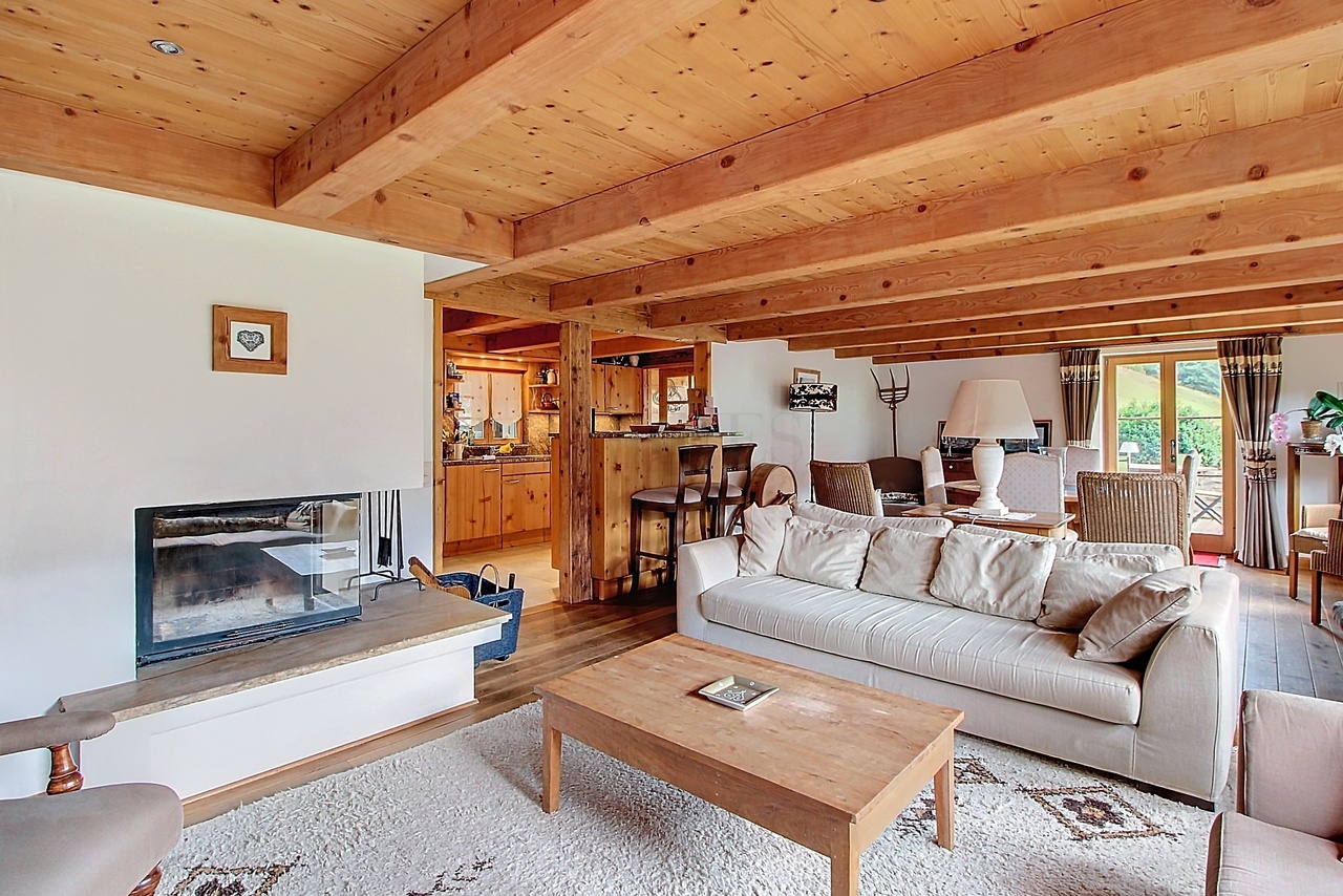 For Sale Chalet | Rougemont - picture 2